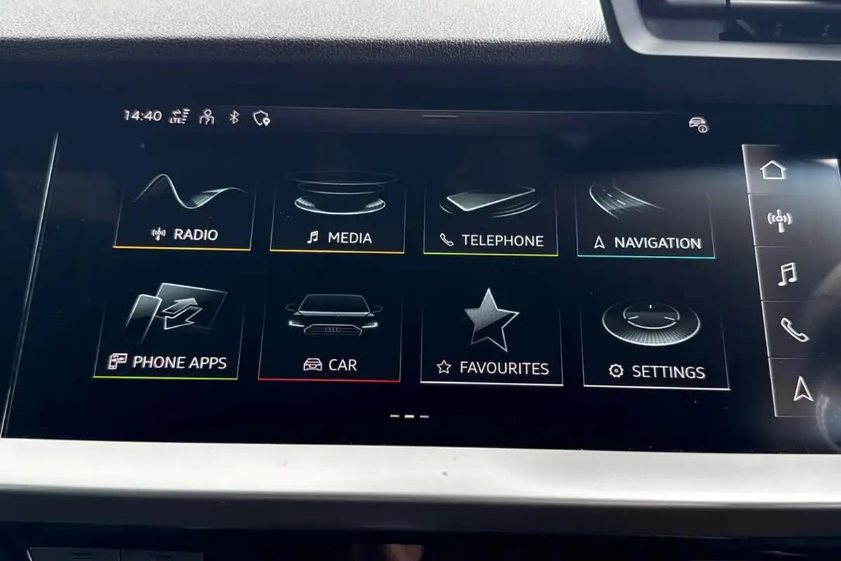 2021-audi-s3-20-tfsi-sportback-5d-big-15