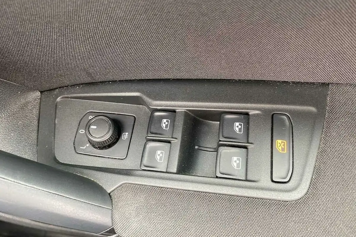 2022-volkswagen-tiguan-15-tsi-life-150ps-big-25