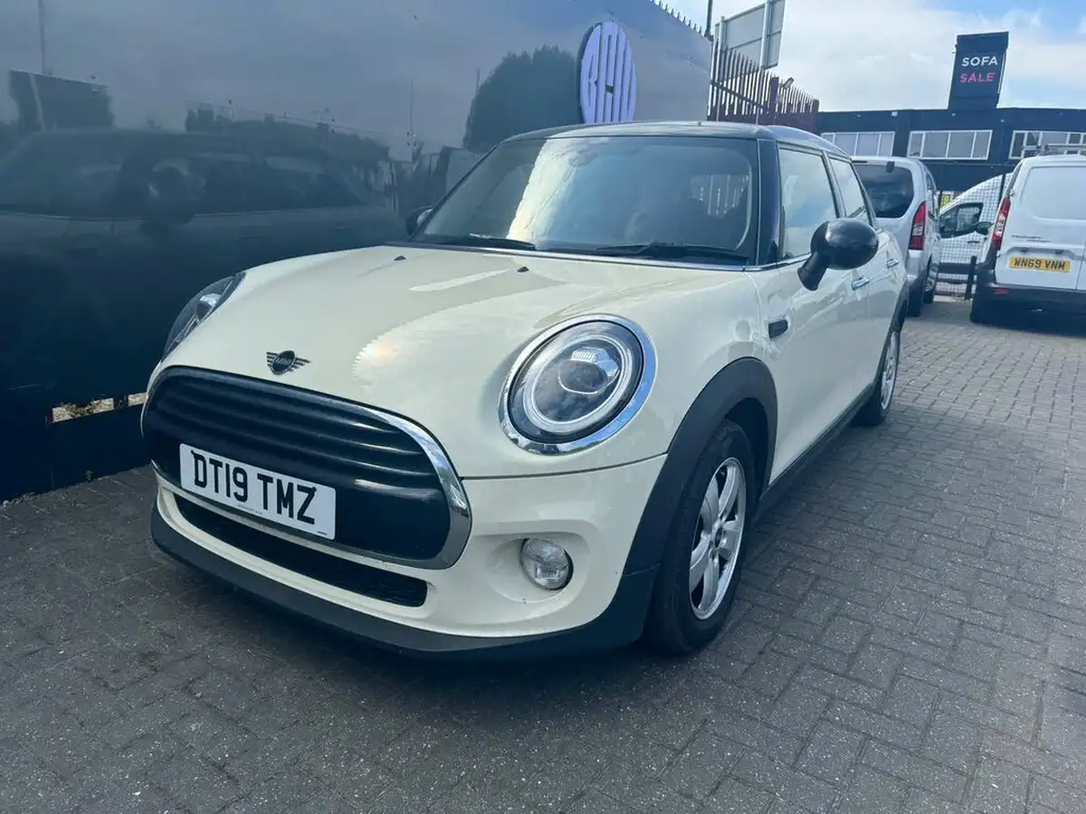 2019-mini-cooper-15-cooper-classic-hatchback-5d-big-5