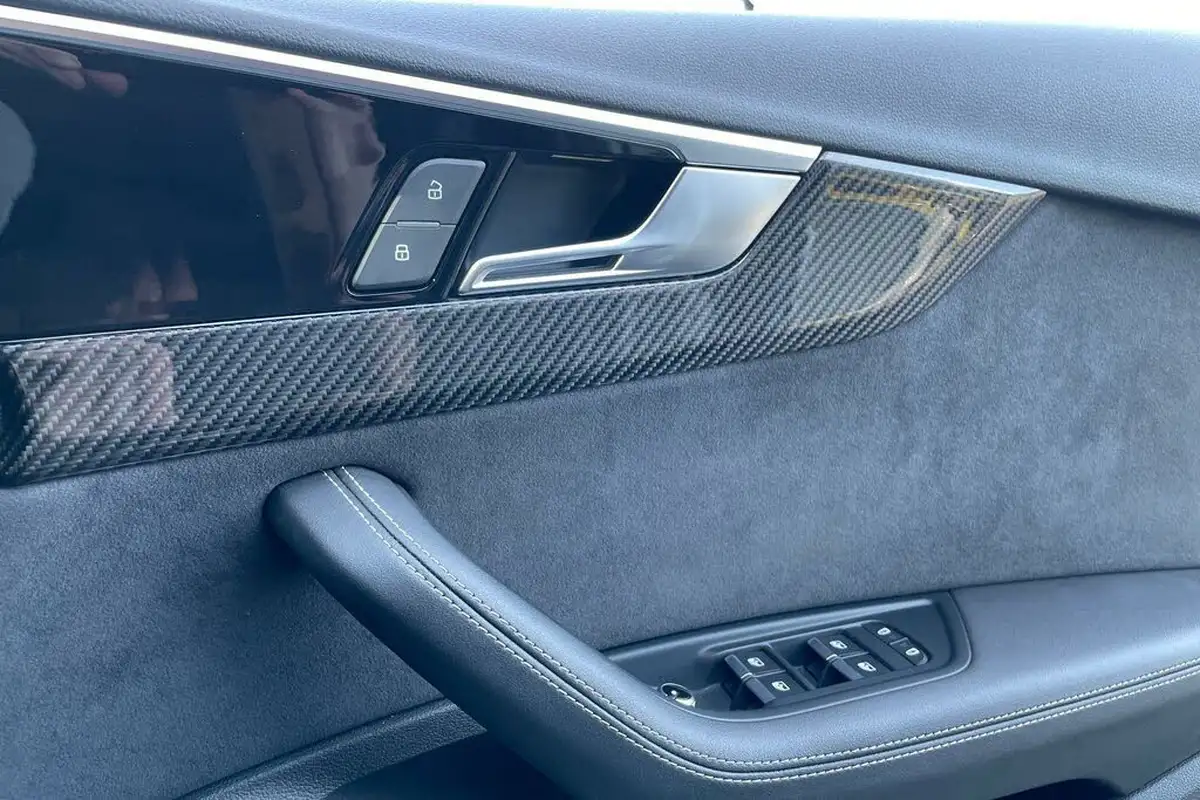 2022-audi-rs4-avant-29-tfsi-carbon-black-big-46