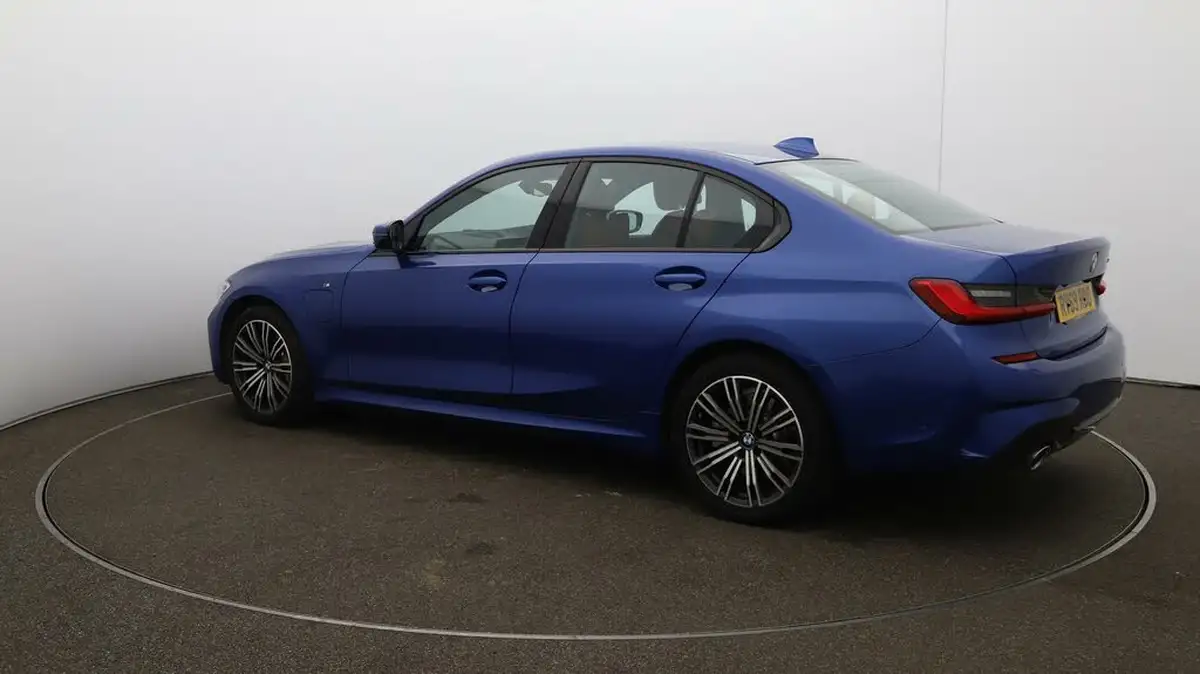 2019-bmw-3-series-20-330e-m-sport-plus-pack-big-34