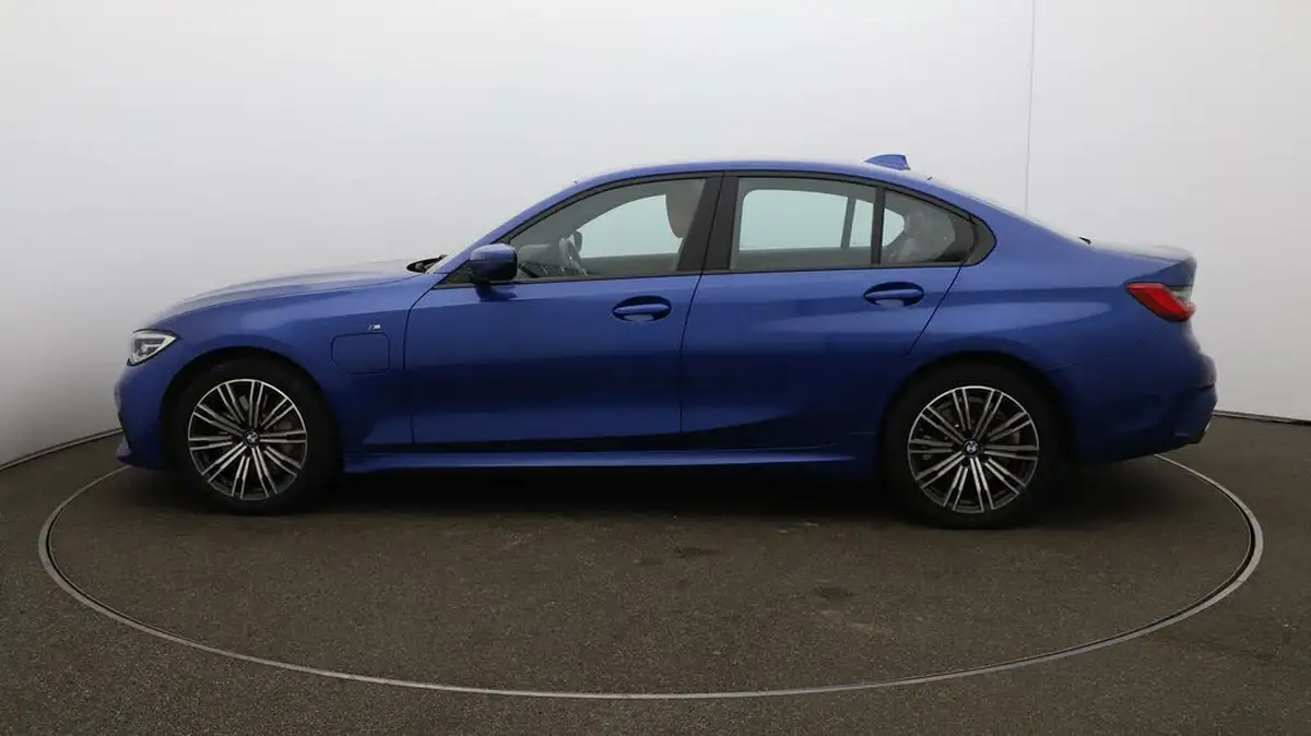 2019-bmw-3-series-20-330e-m-sport-plus-pack-big-62