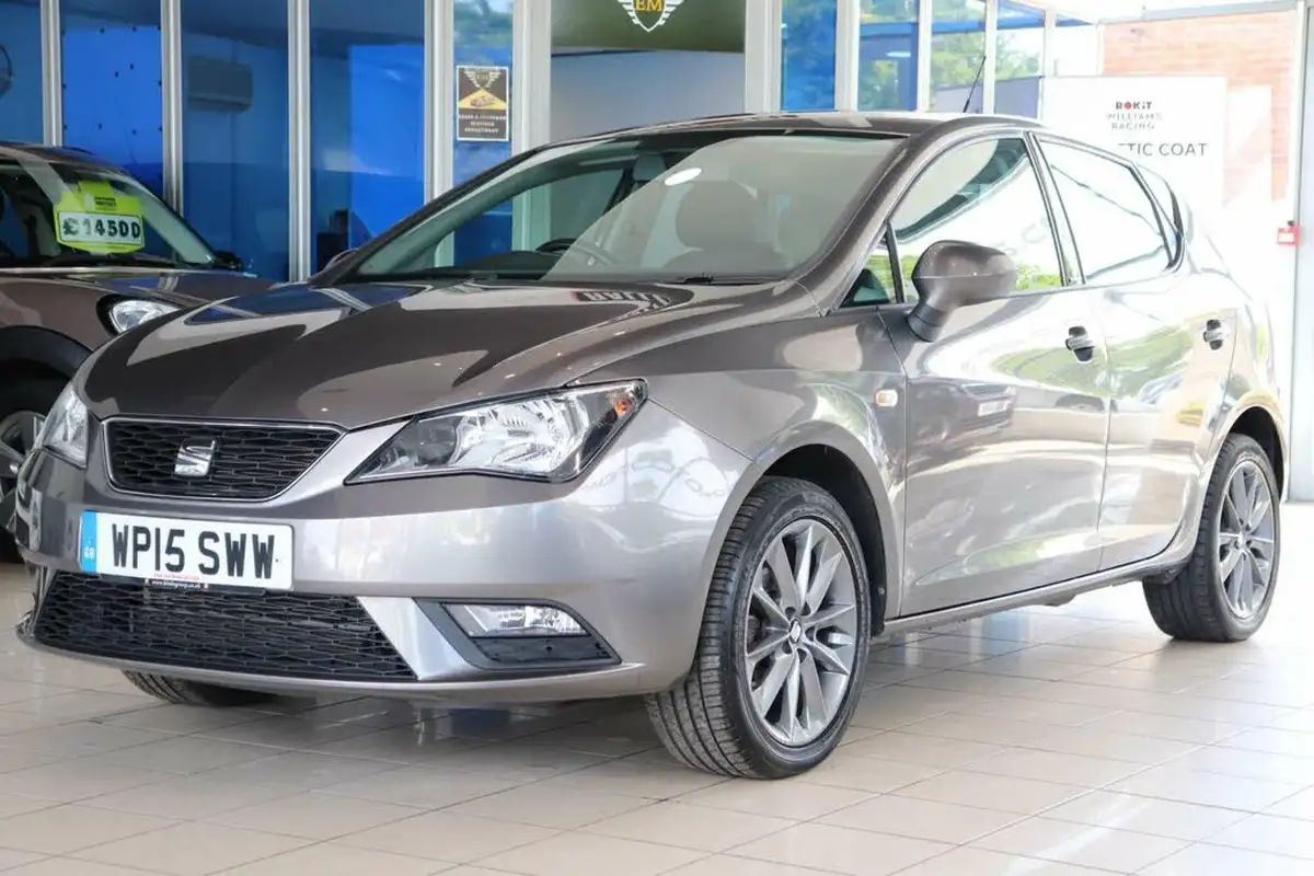 2015-seat-ibiza-12-i-tech-hatchback-5d-big-1