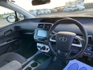 2016-toyota-prius-small-41