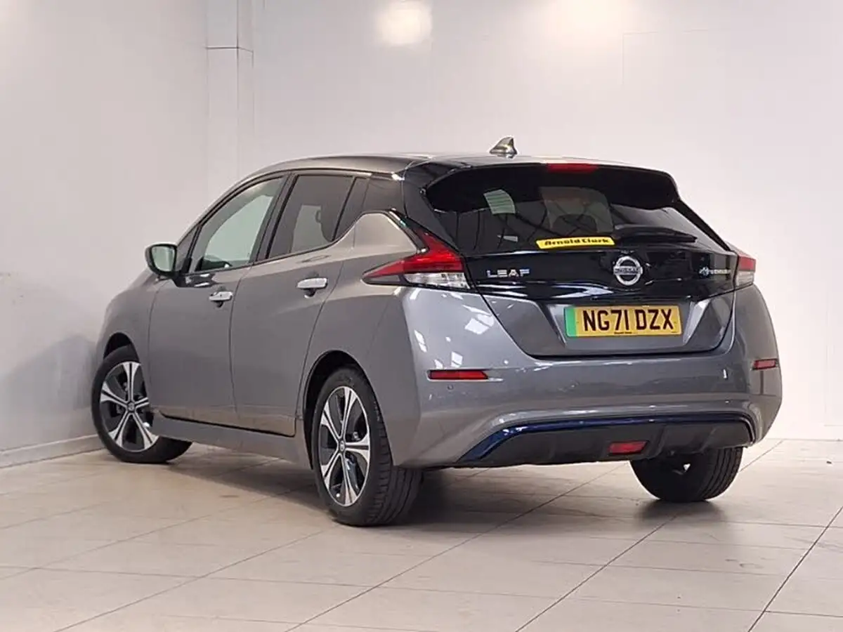 2022-nissan-leaf-e-tekna-big-1