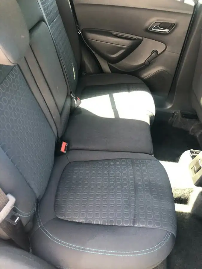 2014-chevrolet-trax-16-ls-big-14