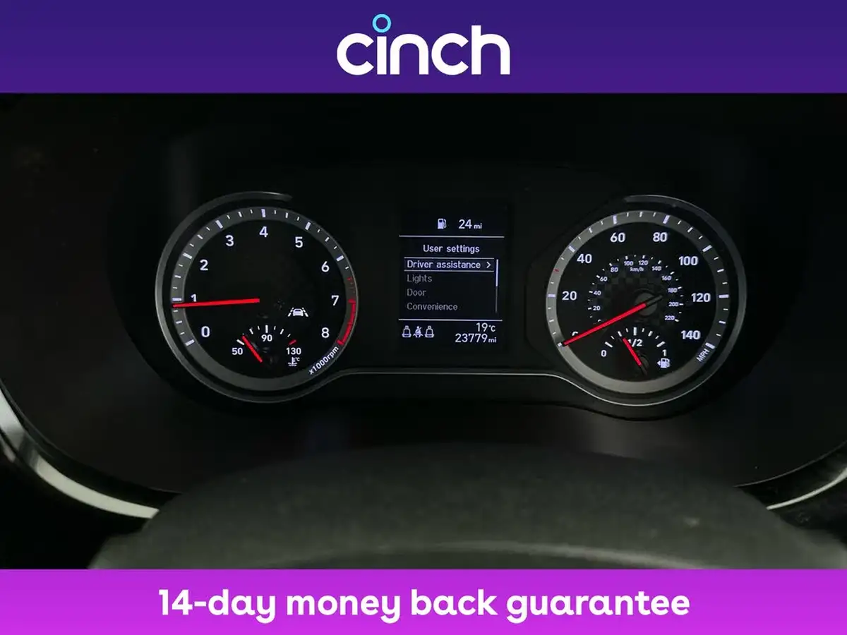 2021-hyundai-i10-12-se-connect-big-17