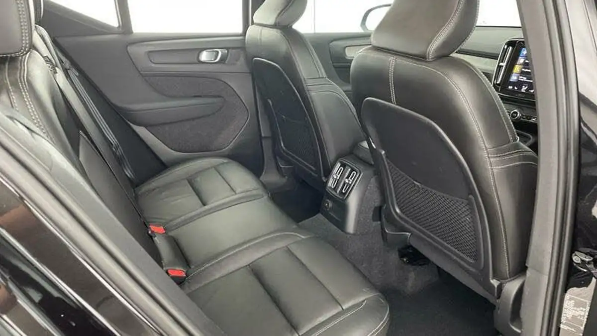 2022-volvo-xc40-15-t5-inscription-pro-big-21