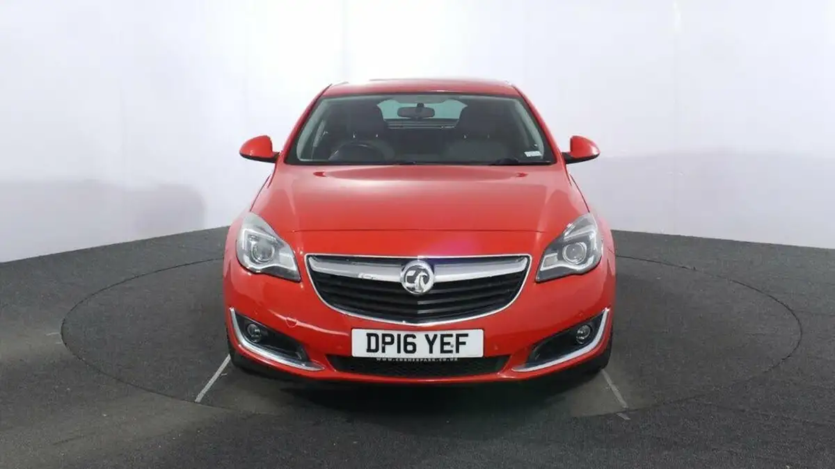 2016-vauxhall-insignia-20cdti-sri-nav-ecoflex-ss-hatchback-5d-big-1