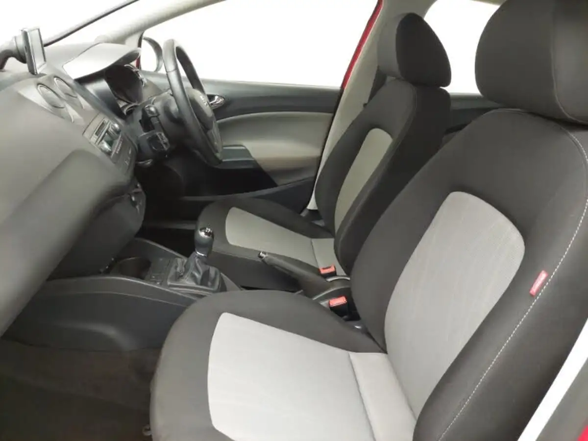 2015-seat-ibiza-14-toca-hatchback-5d-big-4