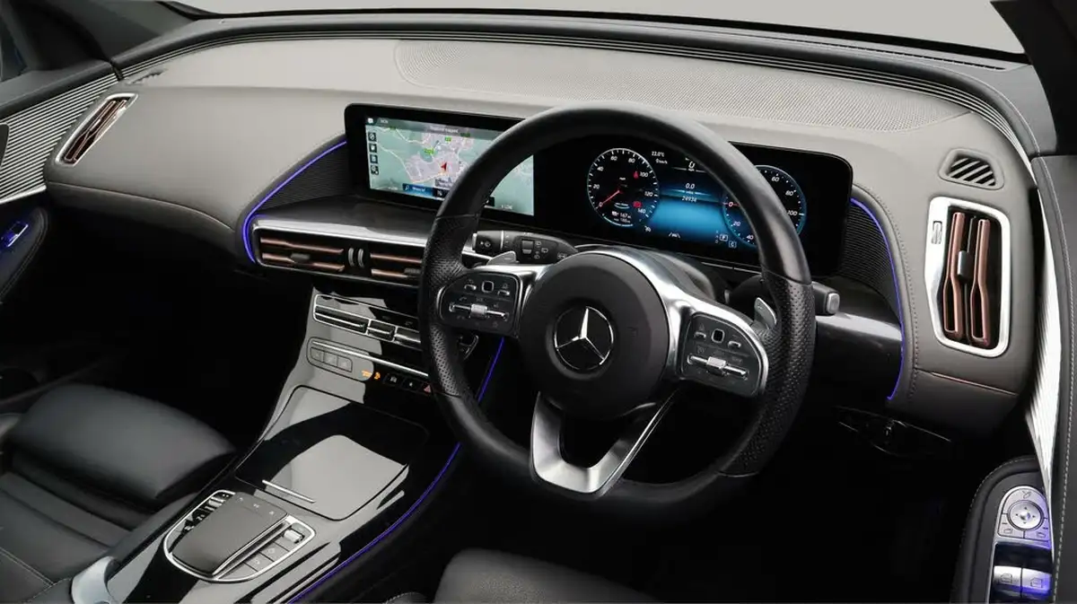 2022-mercedes-benz-eqc-e-eqc-400-amg-line-big-9