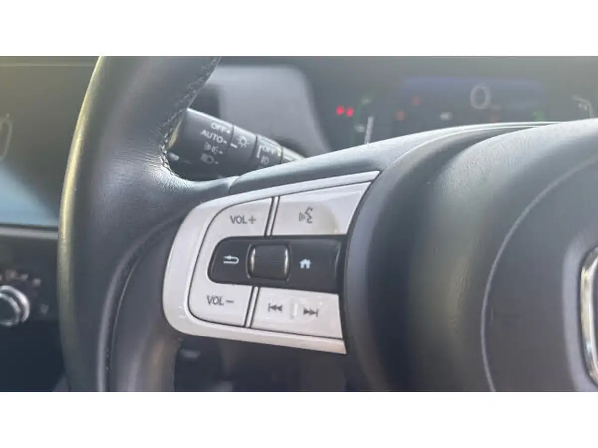 2021-honda-jazz-15-i-mmd-ex-109ps-big-25