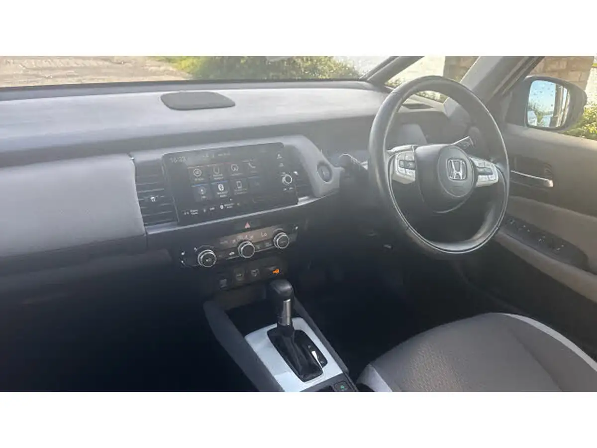 2021-honda-jazz-15-i-mmd-ex-109ps-big-1