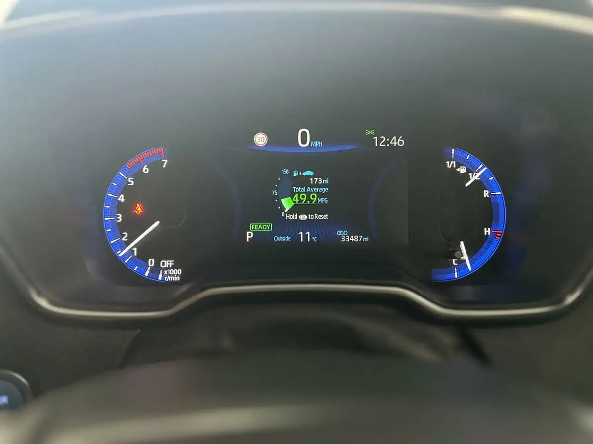 2021-toyota-corolla-18-vvt-i-design-trk-touring-sports-5d-big-36