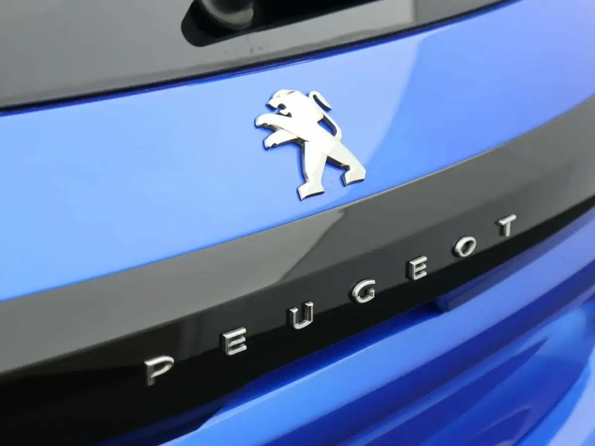 2020-peugeot-208-12-puretech-allure-100bhp-big-50