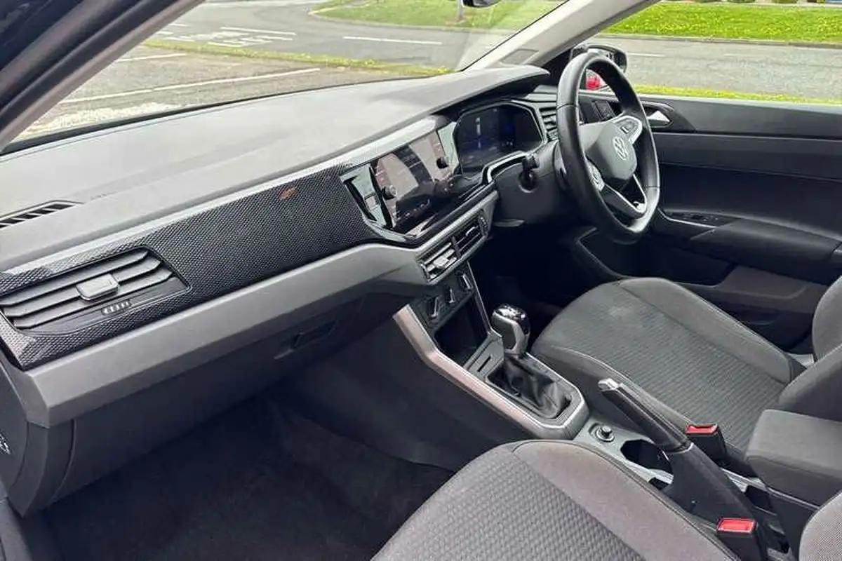 2022-volkswagen-polo-10-tsi-life-dsg-big-12