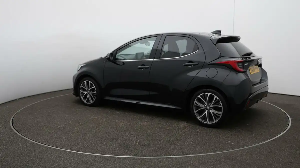 2022-toyota-yaris-15-vvt-i-excel-big-34