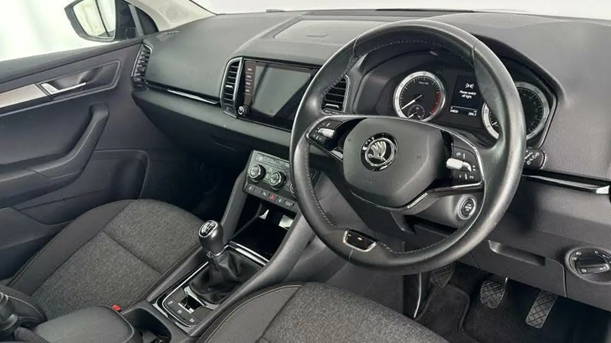 2021-skoda-karoq-15-tsi-se-drive-big-5