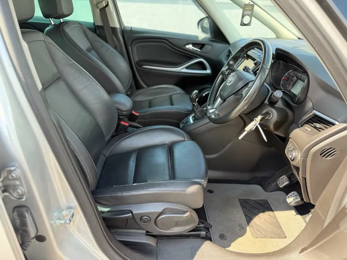 2017-vauxhall-zafira-tourer-14i-16v-turbo-sri-nav-leather-pk-big-16