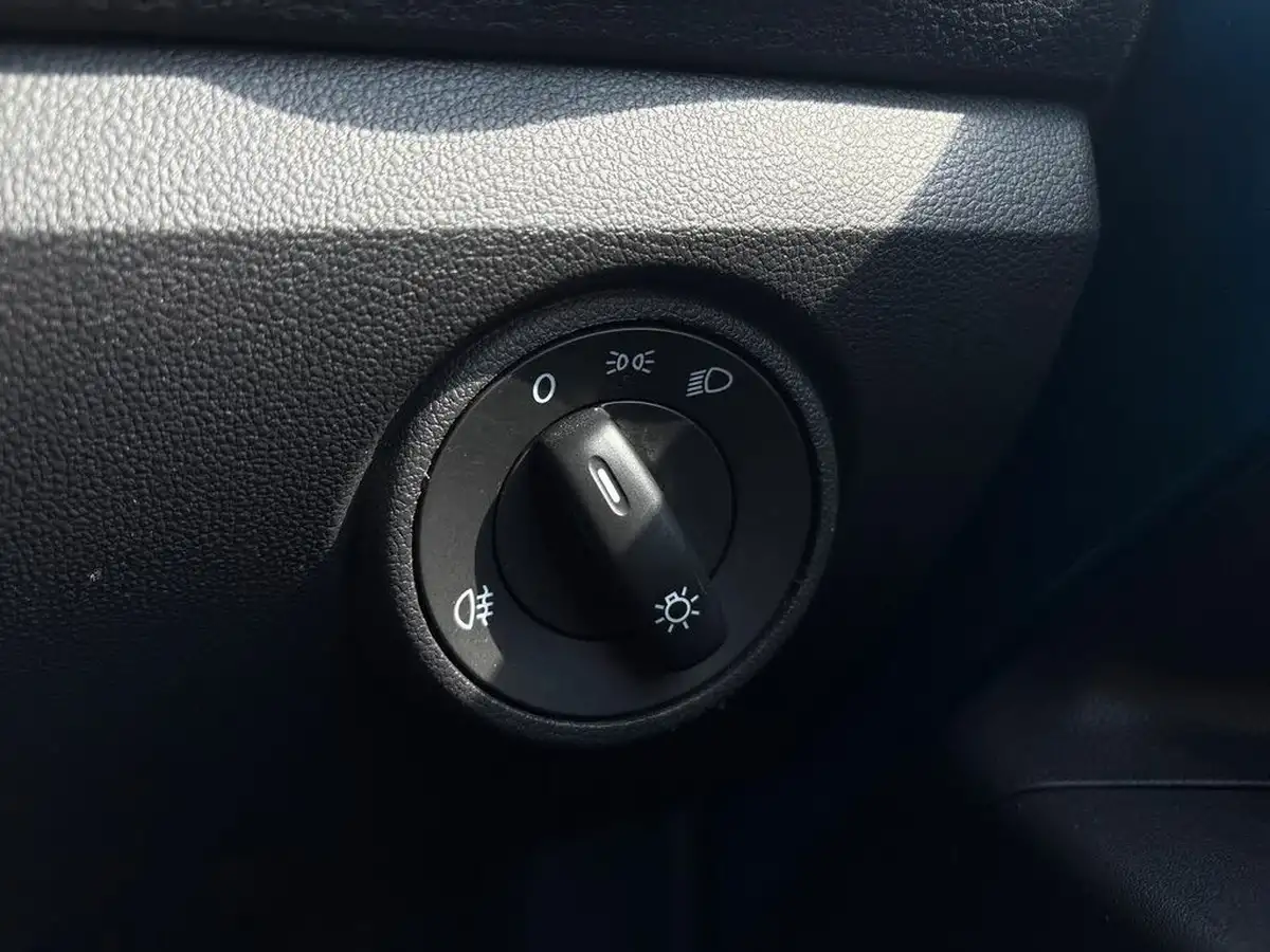 2019-skoda-citigo-10-se-3d-big-24