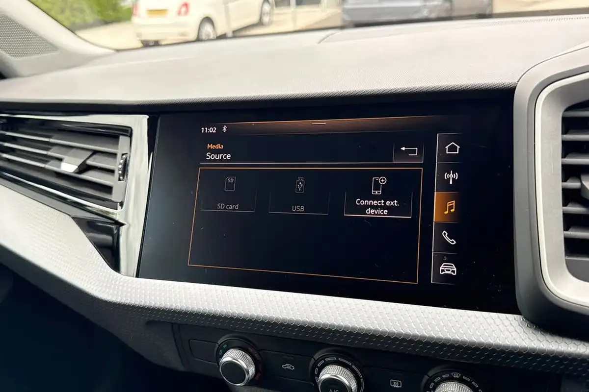 2020-audi-a1-10-30-tfsi-sport-116ps-s-tronic-big-47
