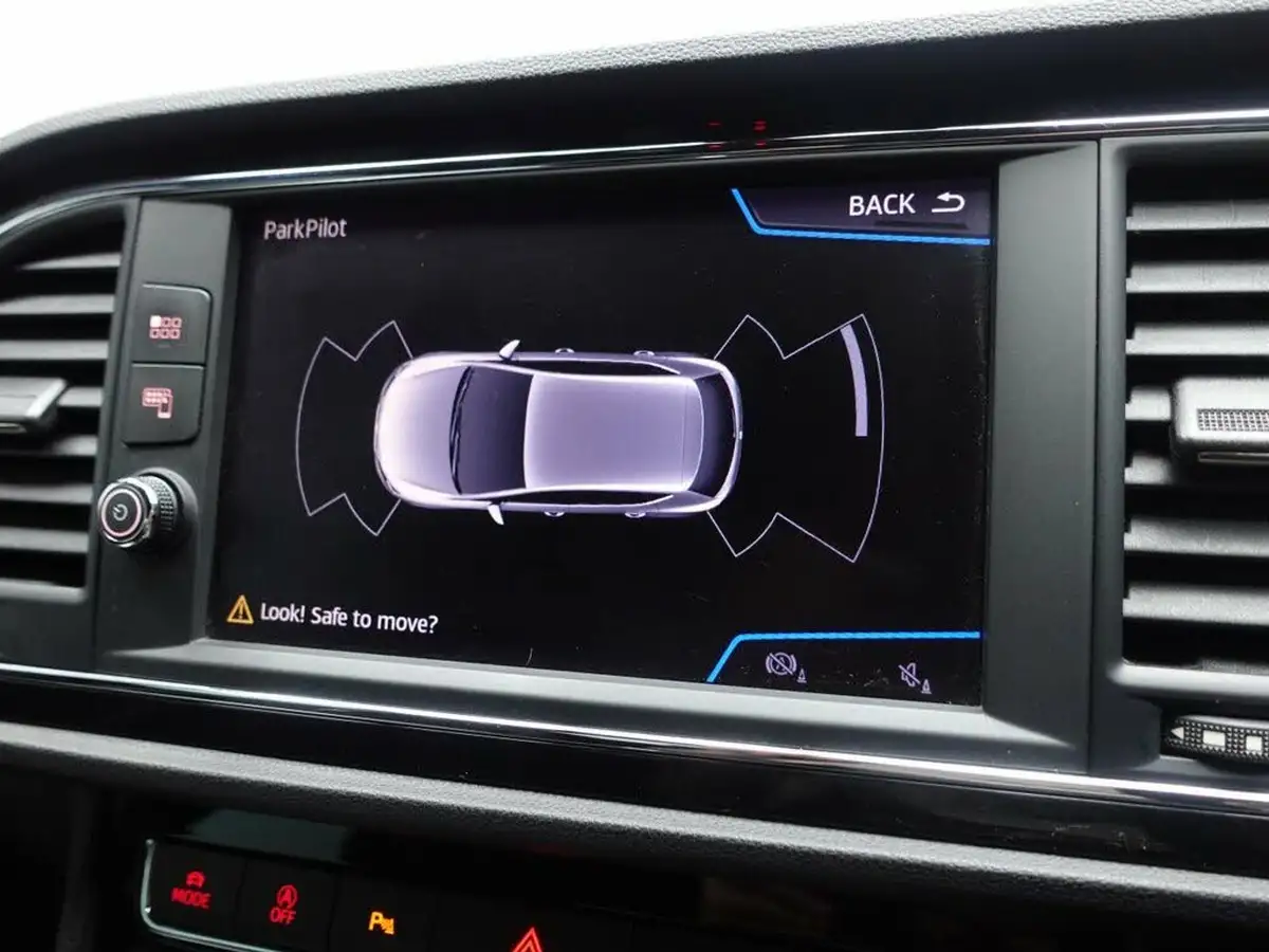 2020-seat-leon-20tdi-fr-black-edition-hatchback-dsg-big-25