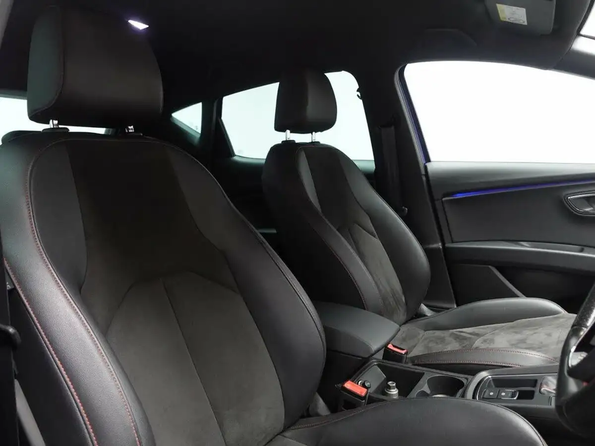 2020-seat-leon-20tdi-fr-black-edition-hatchback-dsg-big-1