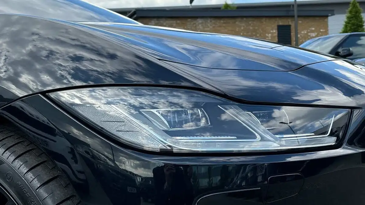 2023-jaguar-i-pace-ev400-black-big-16