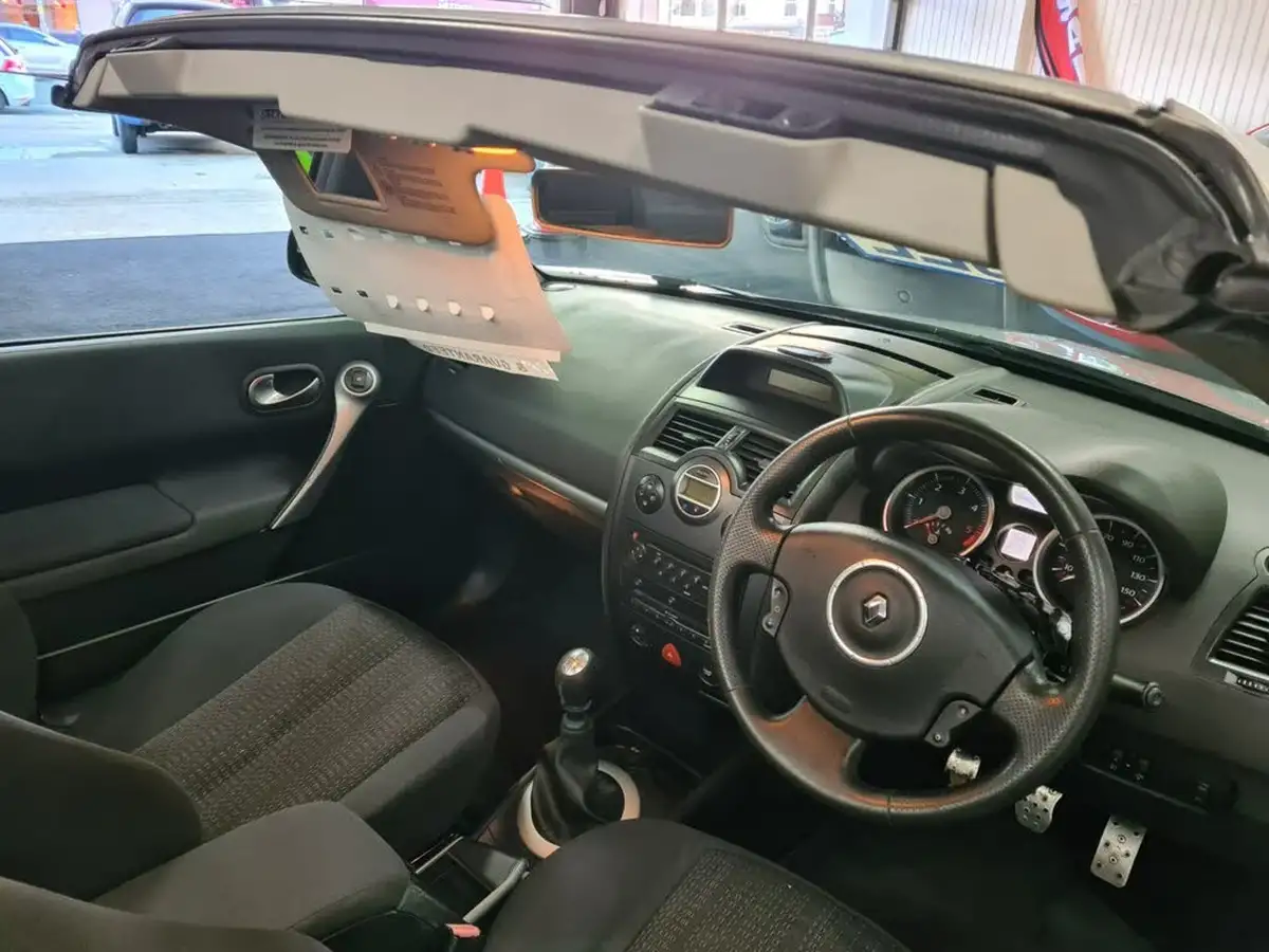 2007-renault-megane-19td-dynamique-130-non-coupe-convertible-2d-big-4