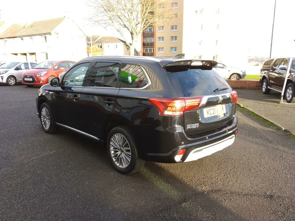 2021-mitsubishi-outlander-24-dynamic-safety-phev-big-5