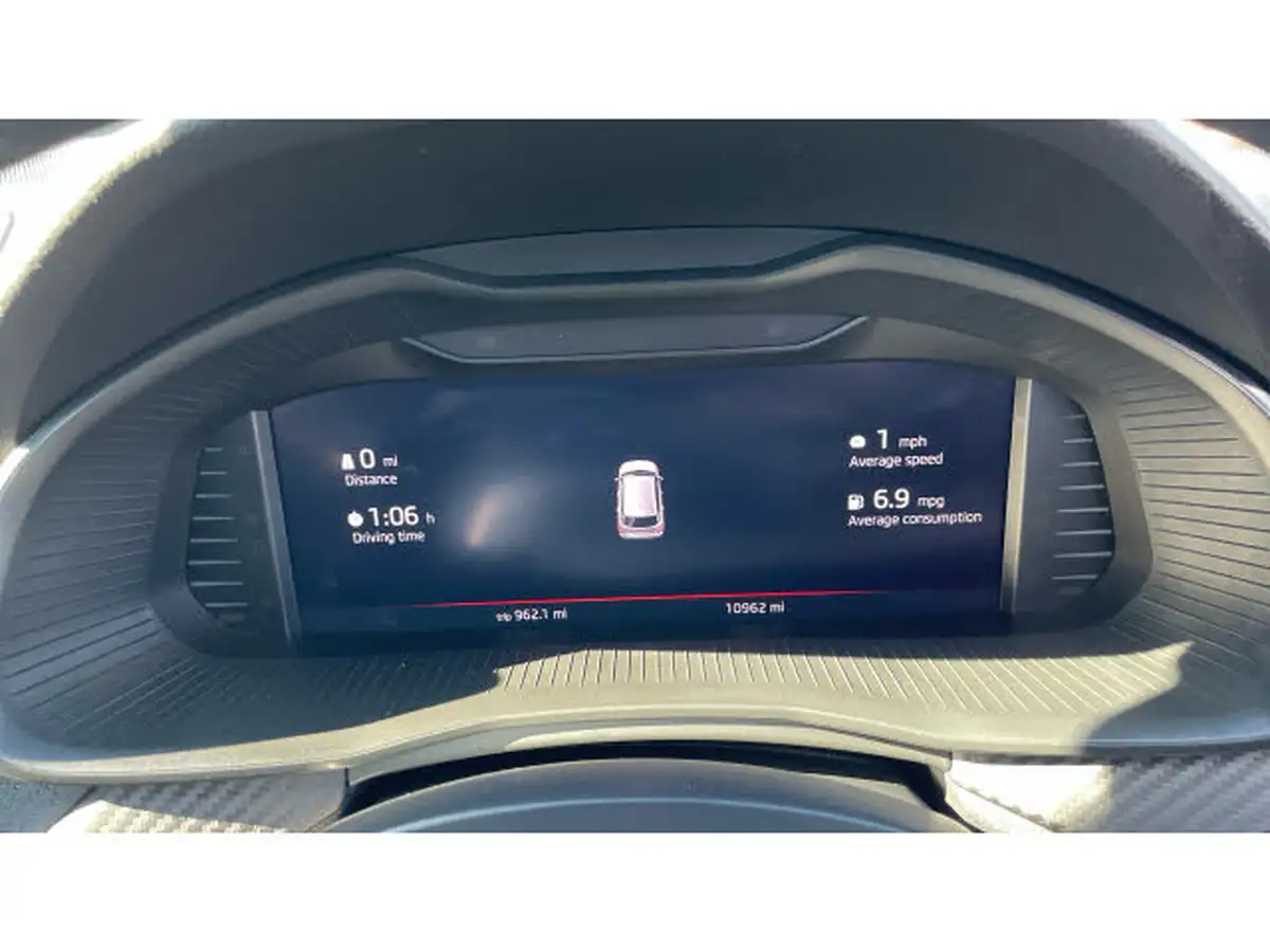 2024-skoda-kamiq-15-tsi-monte-carlo-dsg-big-10