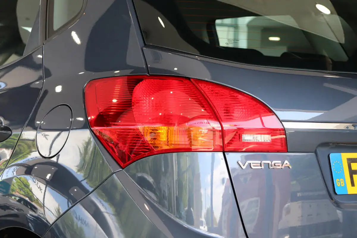 2017-kia-venga-14-2-big-77