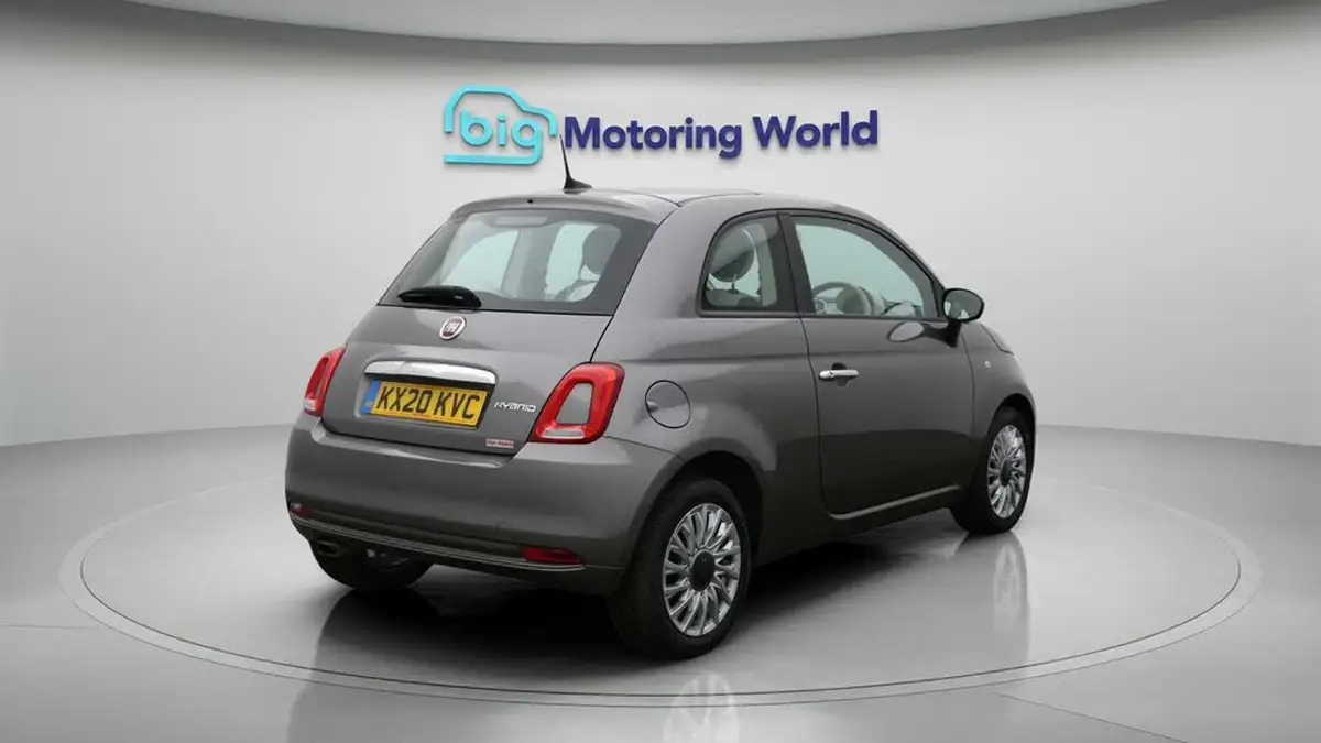 2020-fiat-500-10-lounge-big-7