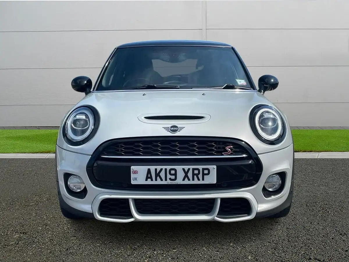 2019-mini-cooper-20-cooper-s-sport-189bhp-hatchback-3d-auto-big-1