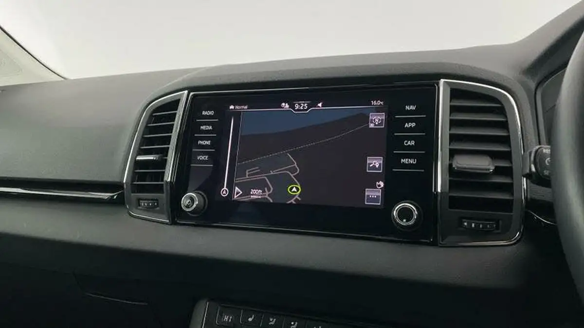 2021-skoda-karoq-15-tsi-se-l-big-13