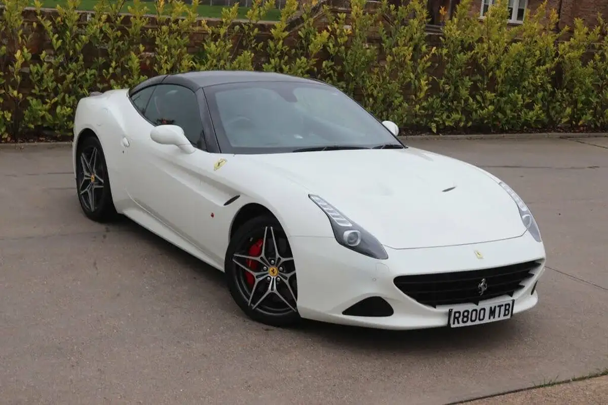 2015-ferrari-california-39-t-big-23
