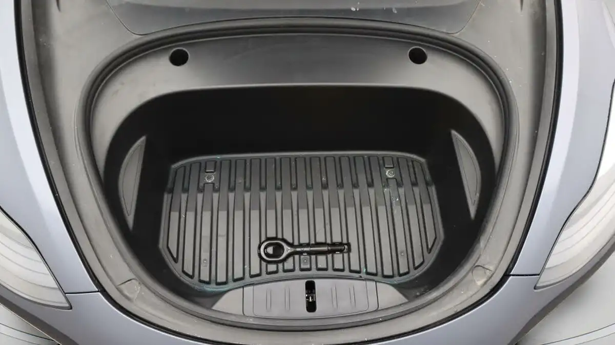 2021-tesla-model-3-e-long-range-4x4-big-19