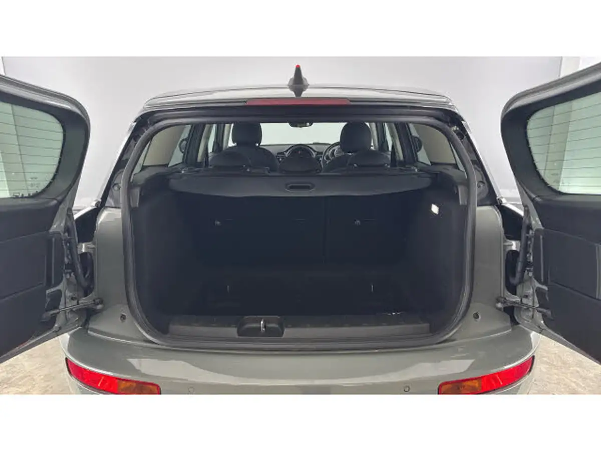 2021-mini-clubman-15-cooper-classic-big-12
