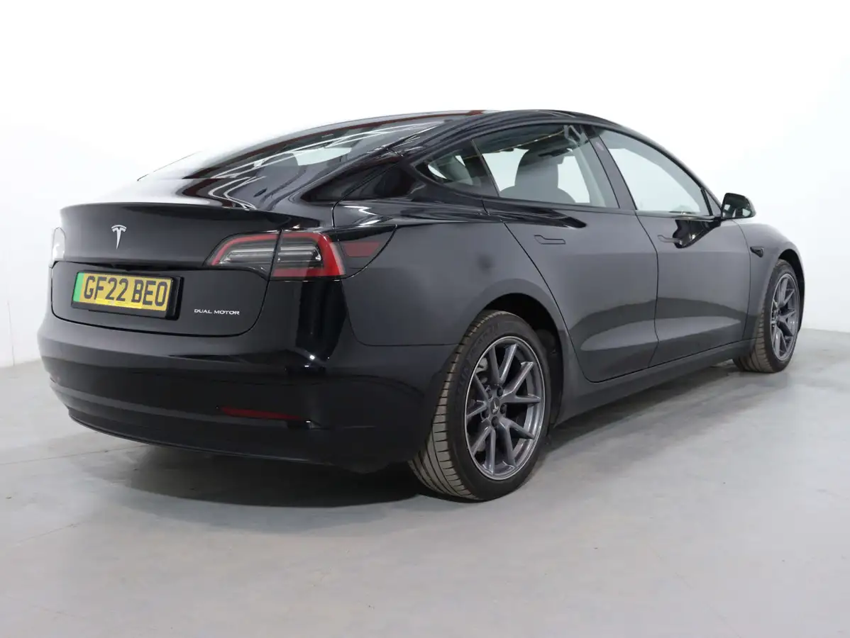 2022-tesla-model-3-e-long-range-big-8