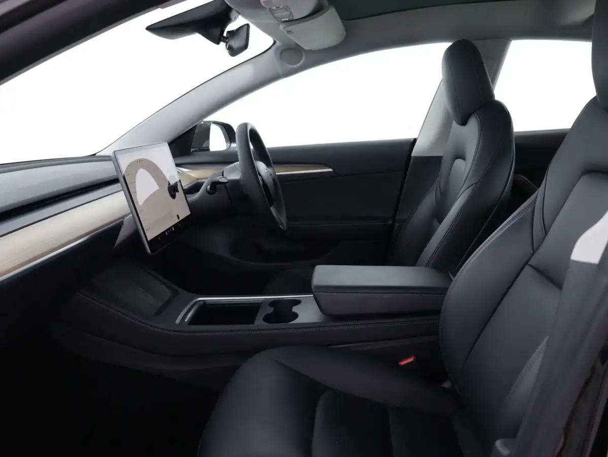 2022-tesla-model-3-e-long-range-big-32