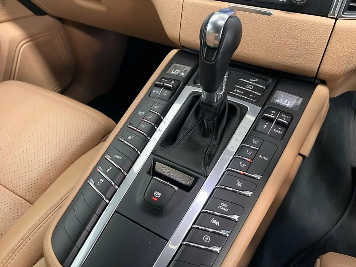 2018-porsche-macan-30-s-big-30
