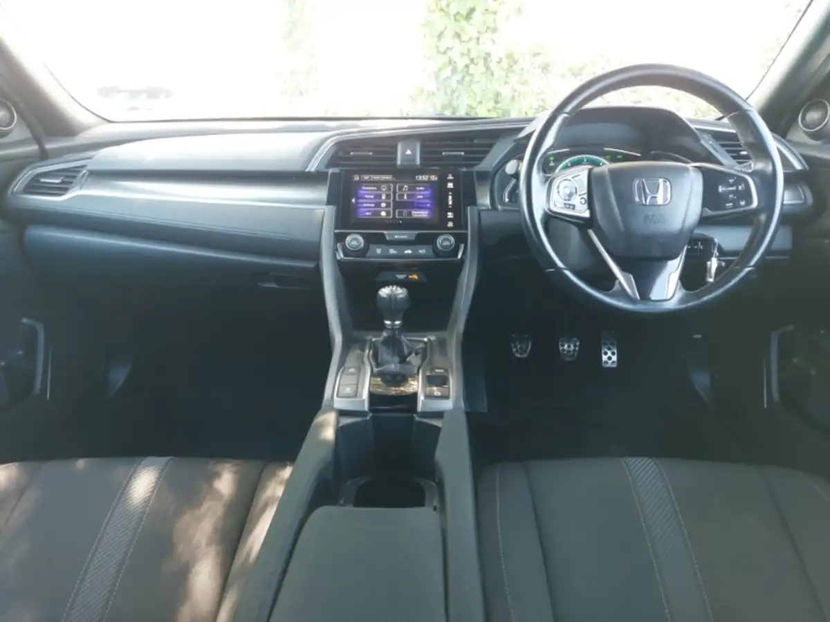 2018-honda-civic-16-i-dtec-sr-hatchback-5d-big-2