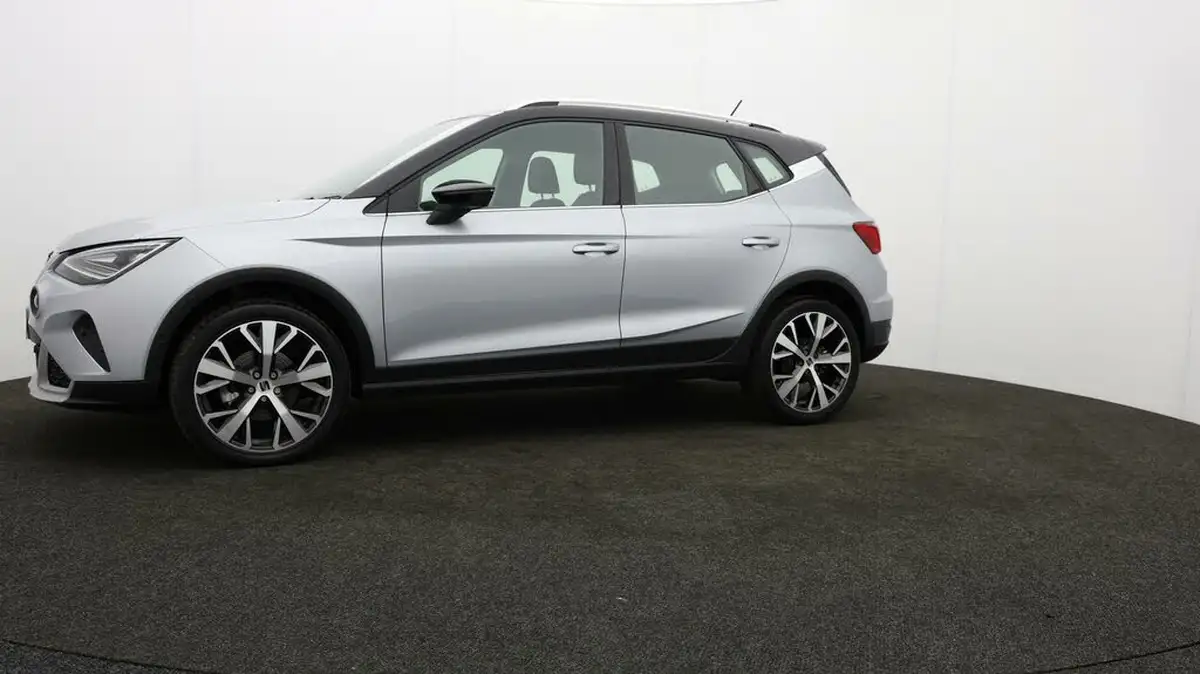 2023-seat-arona-10-tsi-xperience-lux-110ps-big-32