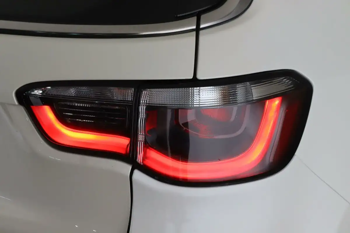 2019-jeep-compass-14-multiair-ii-longitude-big-9