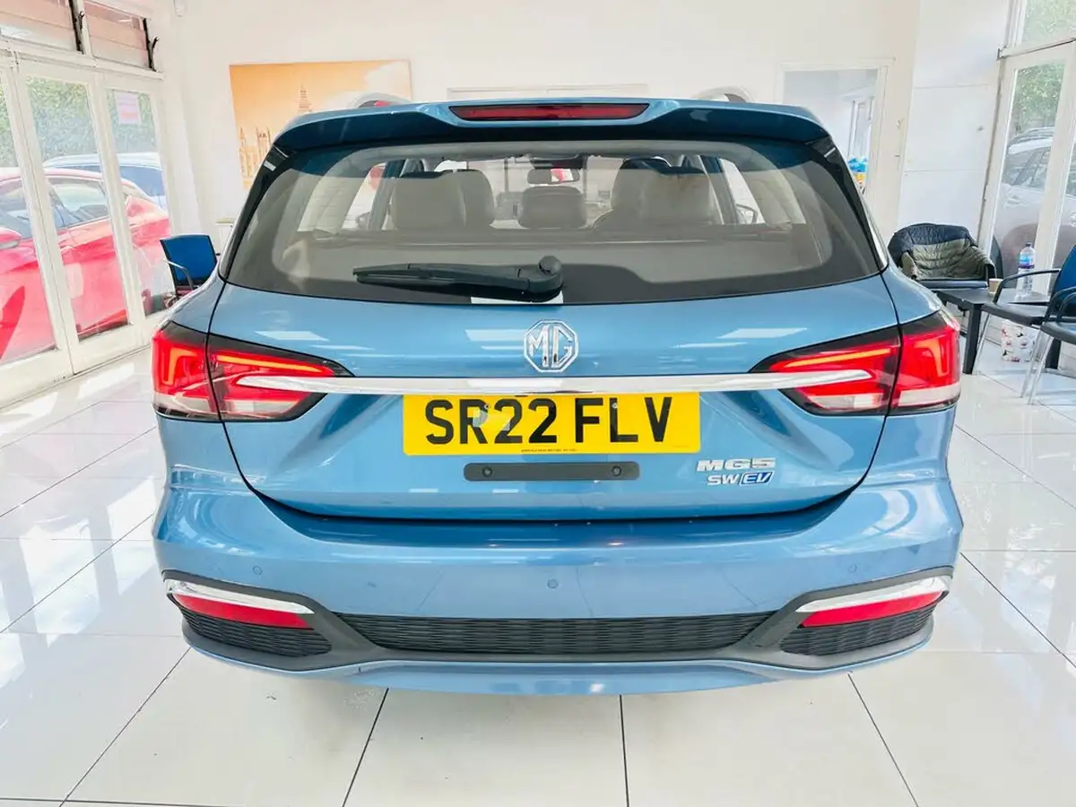 2022-mg-mg5-e-exclusive-ev-long-range-big-50