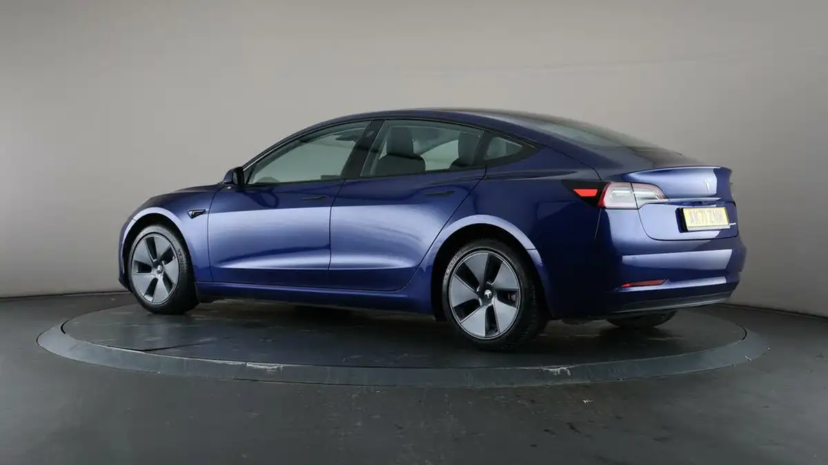 2021-tesla-model-3-e-long-range-awd-big-74