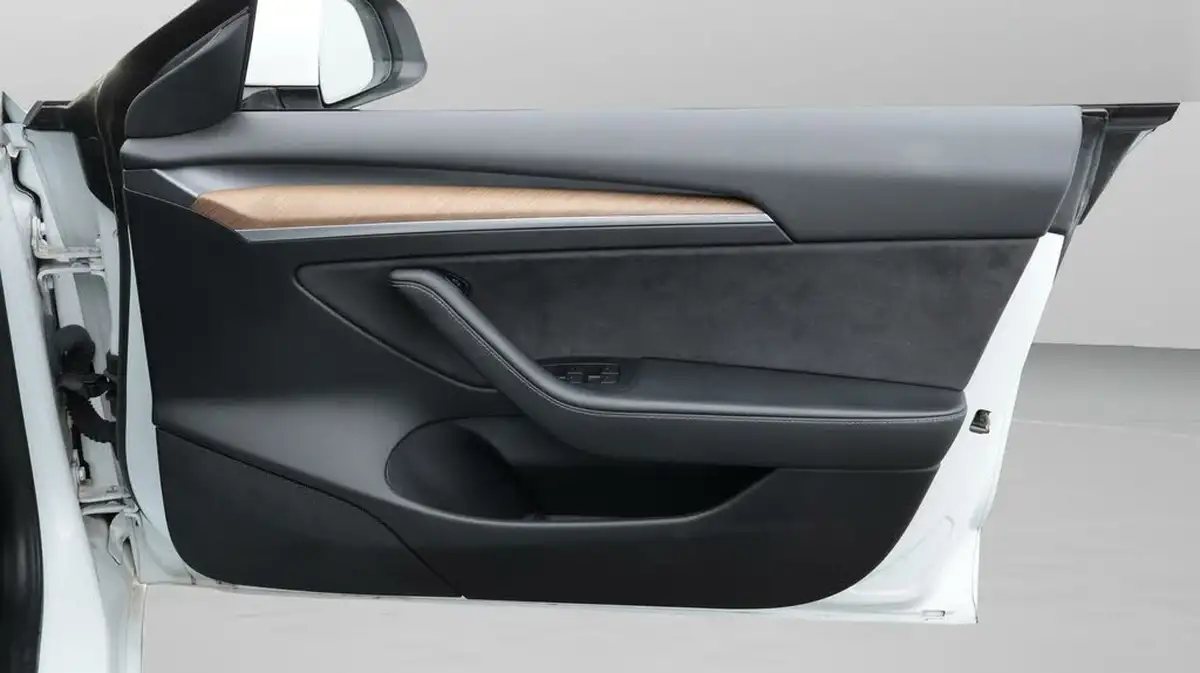 2021-tesla-model-3-e-long-range-4x4-big-15