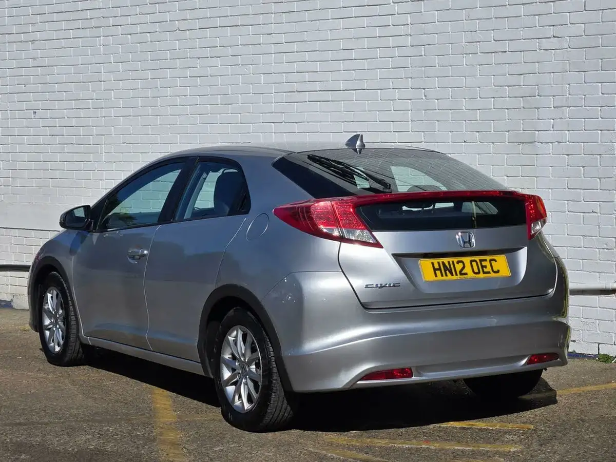 2012-honda-civic-18-ex-auto-big-11