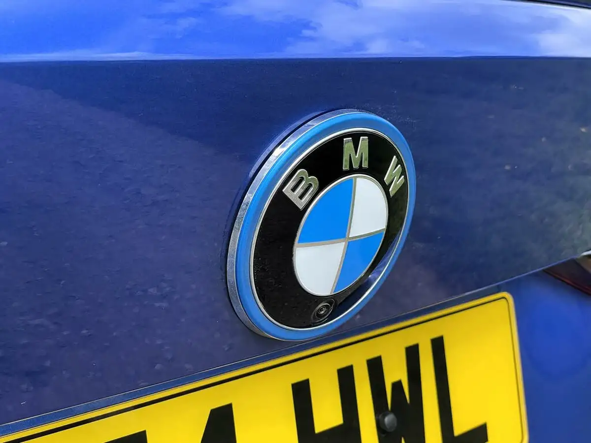 2024-bmw-i4-e-m50-big-14