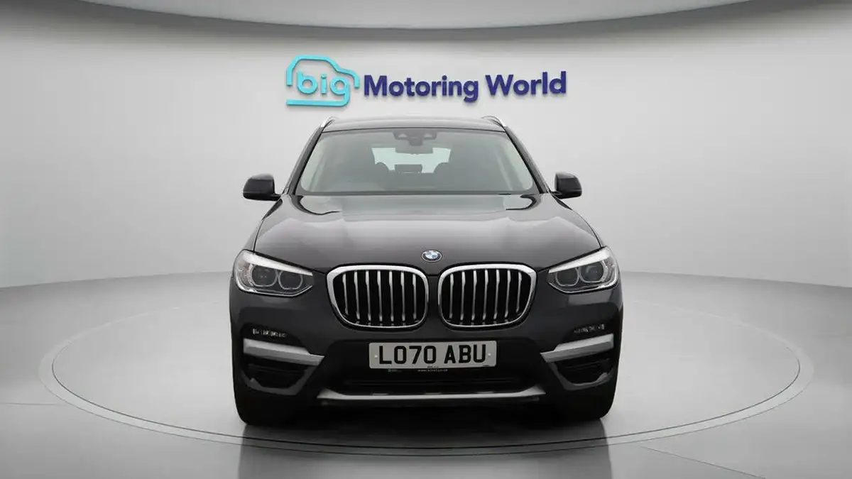 2021-bmw-x3-20-xdrive-30e-xline-big-2